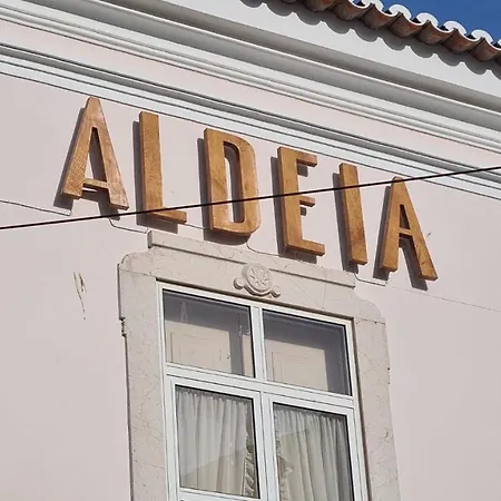 Aldeia De *