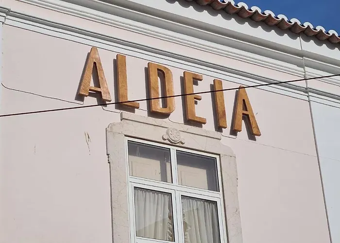 Aldeia De *